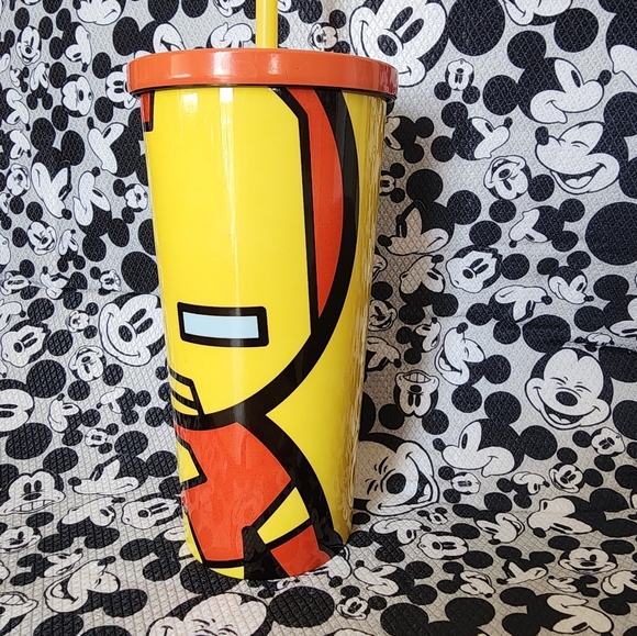 Iron Man Tumbler With Straw - Picture 5 of 14